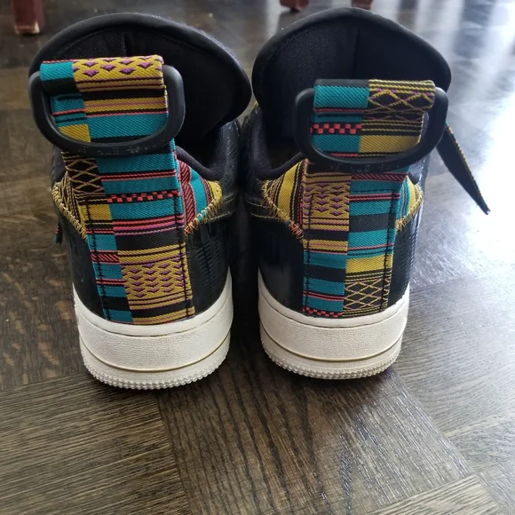 Sneaker - Picture 4 of 5